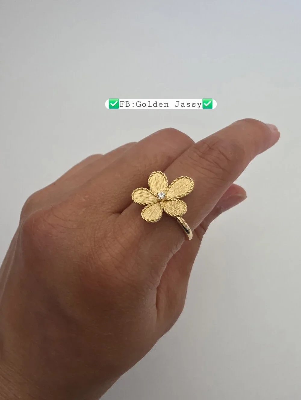 18K Real Gold Flower w/ Stone Ring 6